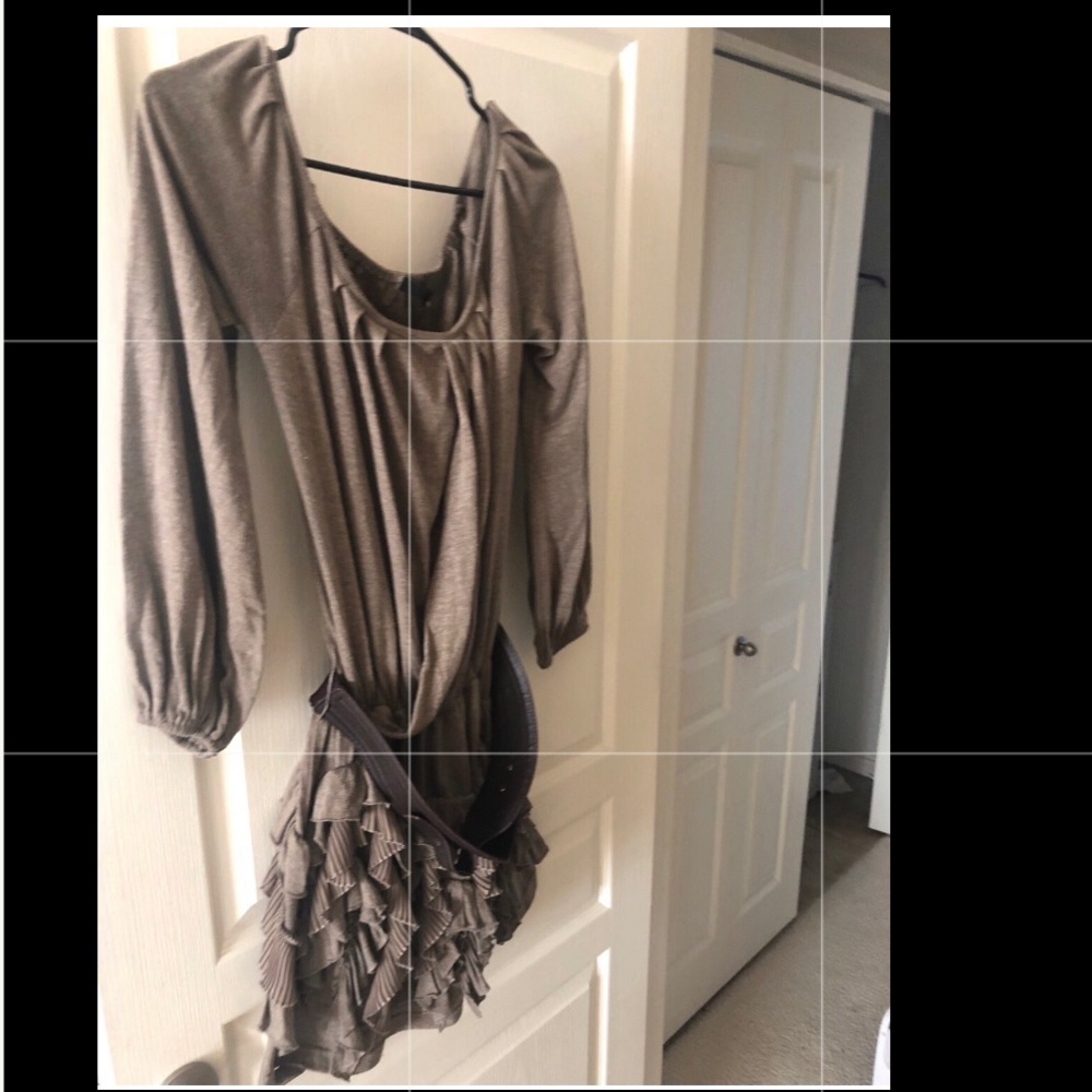 Ryu ruffle dress w/ brown leather belt size small